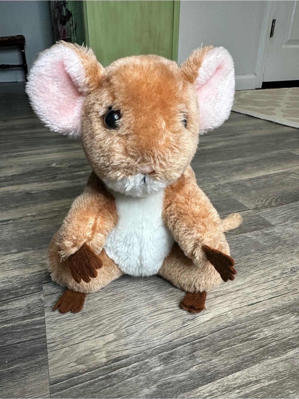 Vintage 1981 Dakin Mouse Plush Stuffed Animal Brown White Long Tail 10”